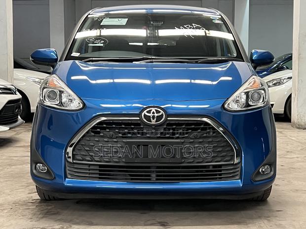 Toyota Sienta 2019 Blue