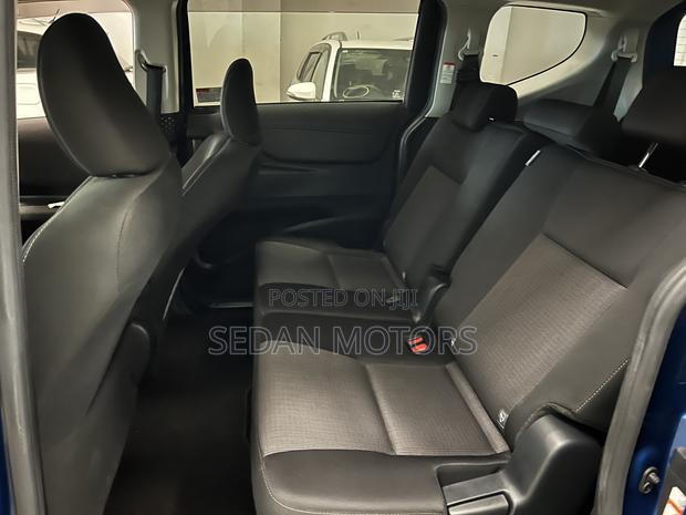 Toyota Sienta 2019 Blue