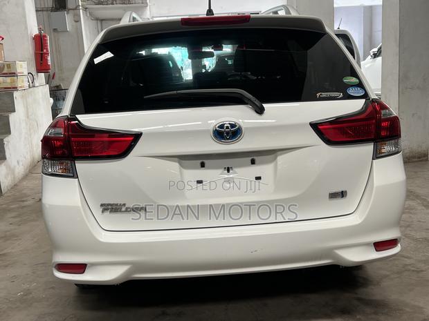 Toyota Corolla Fielder 2020 White