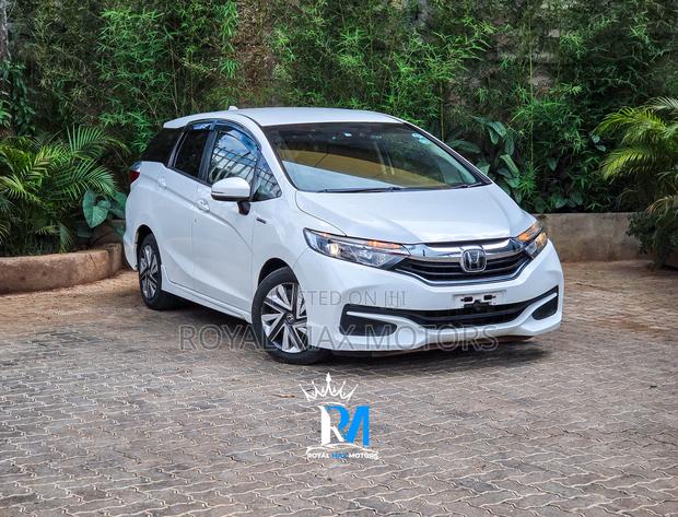 Honda Shuttle 1.5 Hybrid 2WD 2018 White