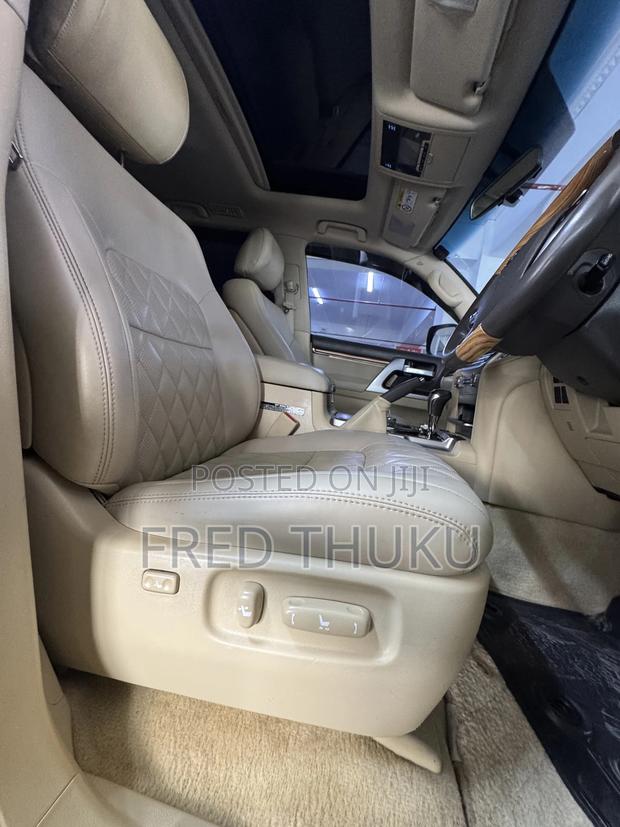 Toyota Land Cruiser 4.5 V8 VXR 2017 Gray