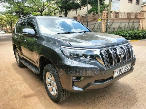 Toyota Land Cruiser Prado 3.0 TD 2010 Gray