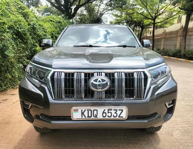 Toyota Land Cruiser Prado 3.0 TD 2010 Gray