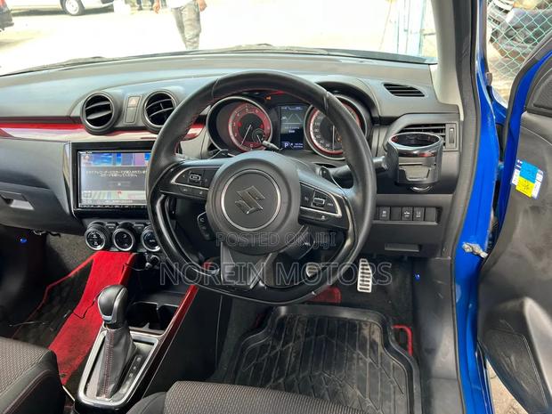 Suzuki Swift 2019 Blue