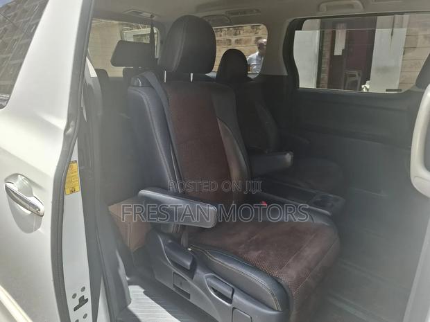 Toyota Alphard 2014 White