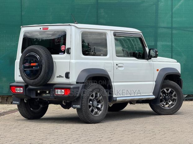 Suzuki Jimny 2019 White
