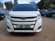 Toyota Noah 2018 White for sale