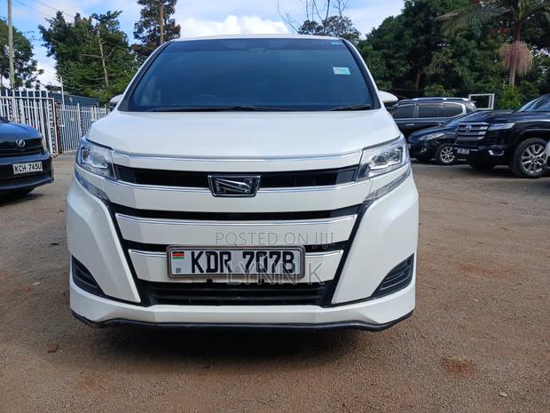 Toyota Noah 2018 White