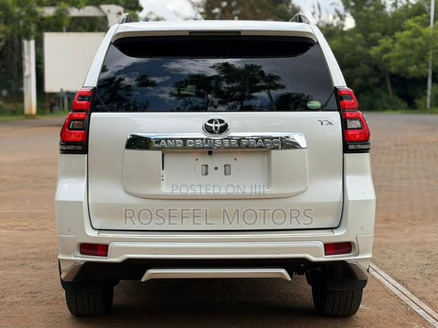 Toyota Land Cruiser Prado 2.8 2020 White