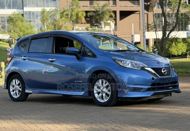 Nissan Note 1.2 Hybrid 2019 Blue