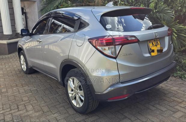 Honda Vezel 1.5 Hybrid 2WD 2017 Gray