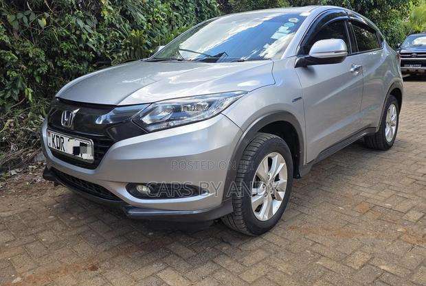 Honda Vezel 1.5 Hybrid 2WD 2017 Gray