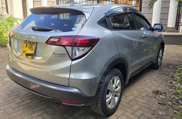 Honda Vezel 1.5 Hybrid 2WD 2017 Gray