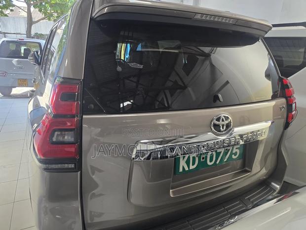 Toyota Land Cruiser Prado 2020 Gold