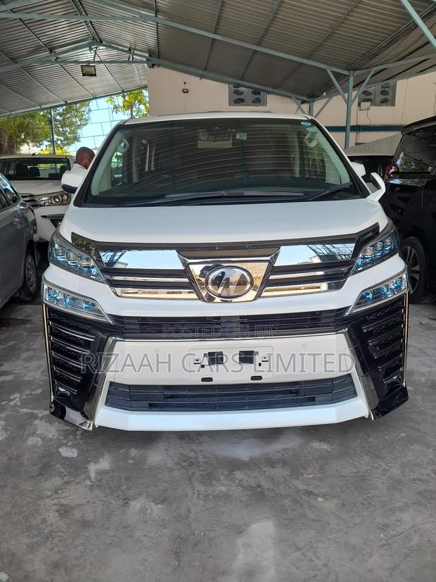 Toyota Alphard 2.5 Petrol AWD 2019 White