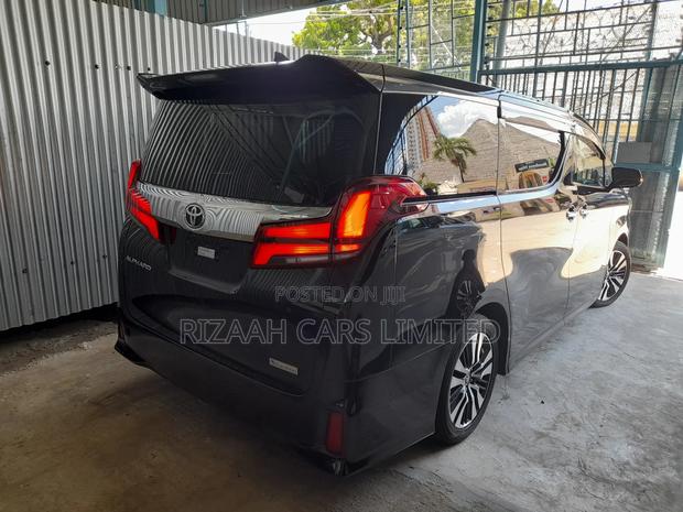 Toyota Alphard 2.5 Petrol AWD 2020 Black