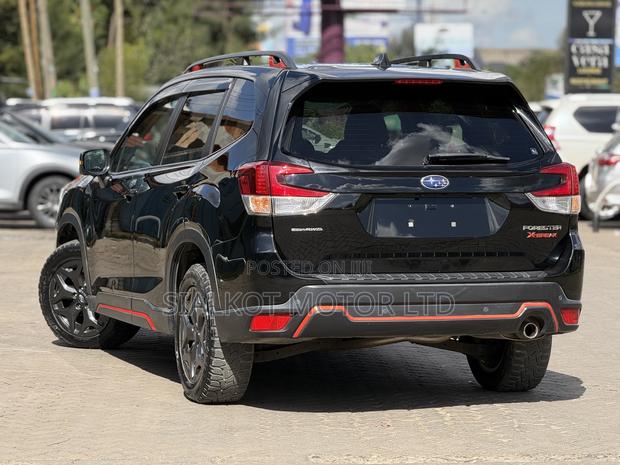 Subaru Forester Premium AWD 2019 Black