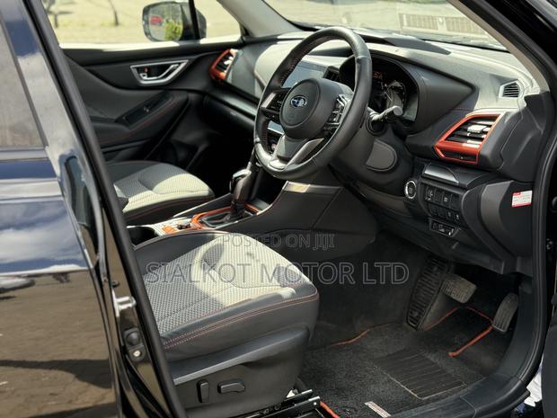 Subaru Forester Premium AWD 2019 Black