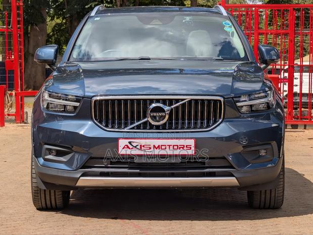 Volvo XC40 T5 Hybrid FWD 2020 Blue