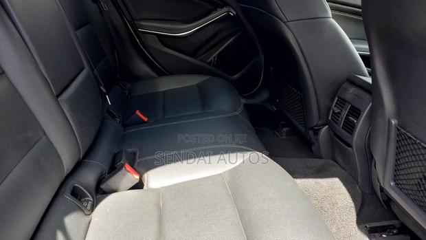 Mercedes-Benz GLA-Class 2019 White