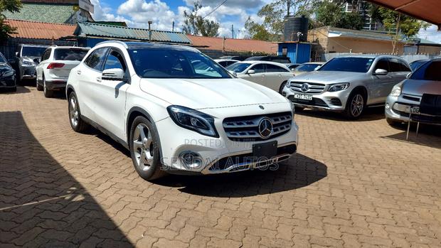 Mercedes-Benz GLA-Class 2019 White