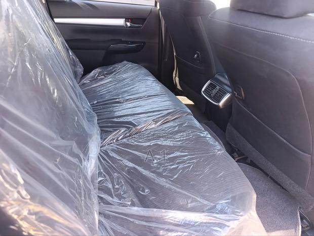 Toyota Hilux Revo Double Cab Deisel 2.8 AWD 2019 Pearl