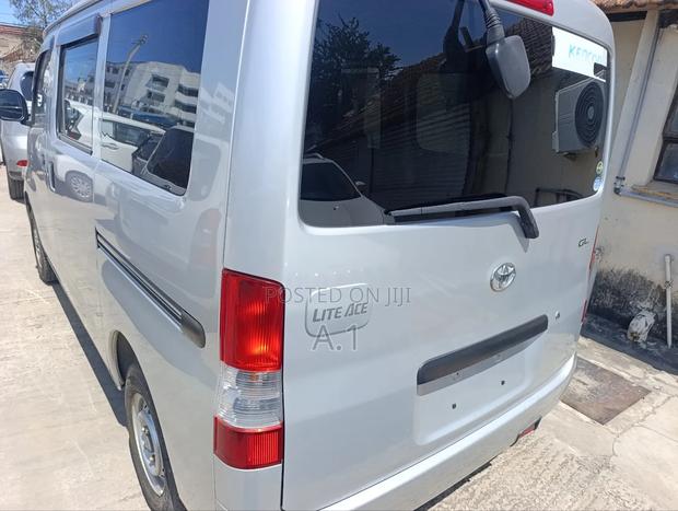 Toyota Lite-Ace 2019 Silver