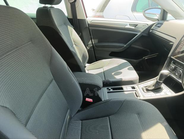 Volkswagen Golf 2019 Red