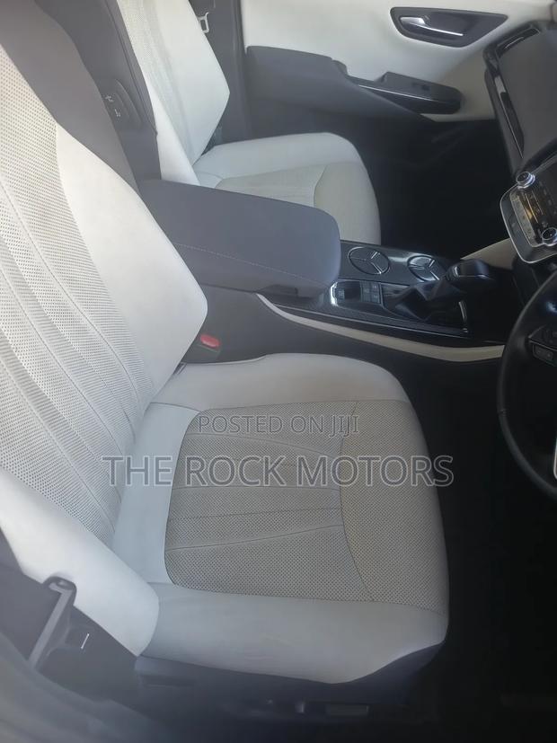 Toyota Crown 2019 White