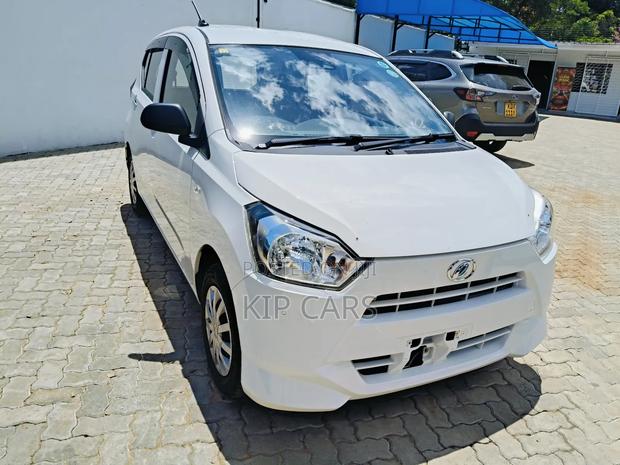 Daihatsu Mira 2018 White