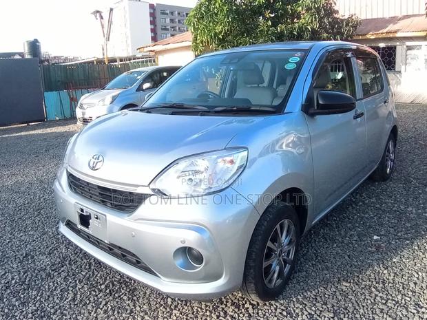 Toyota Passo 2019 Silver