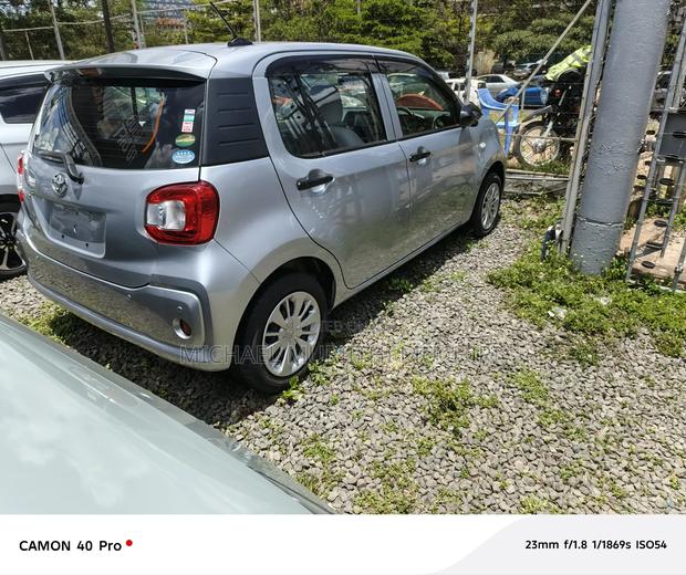 Toyota Passo 2019 Silver