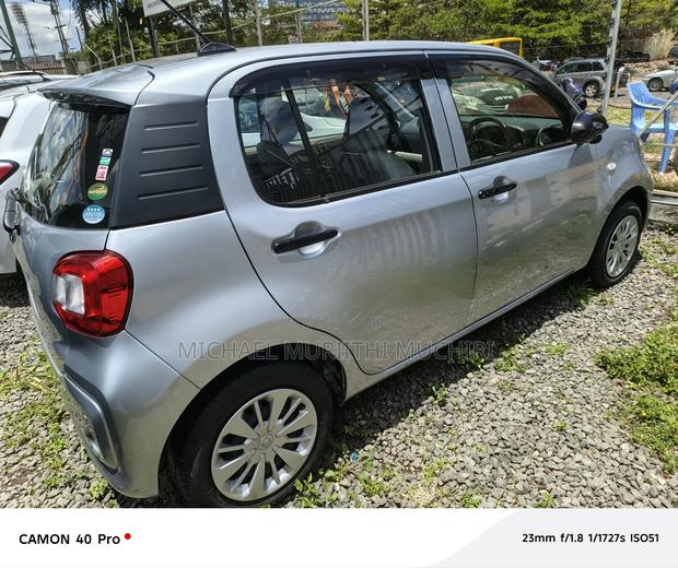 Toyota Passo 2019 Silver