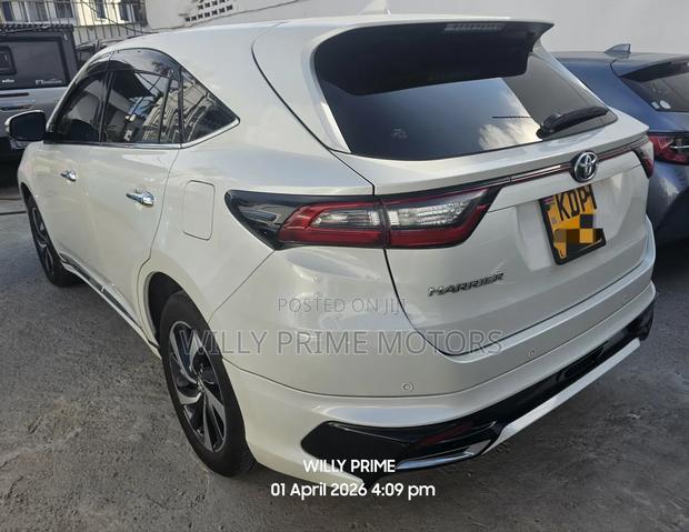 Toyota Harrier 2.0 2017
