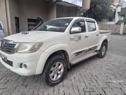 Toyota Hilux SR 4x4 2017 White for sale