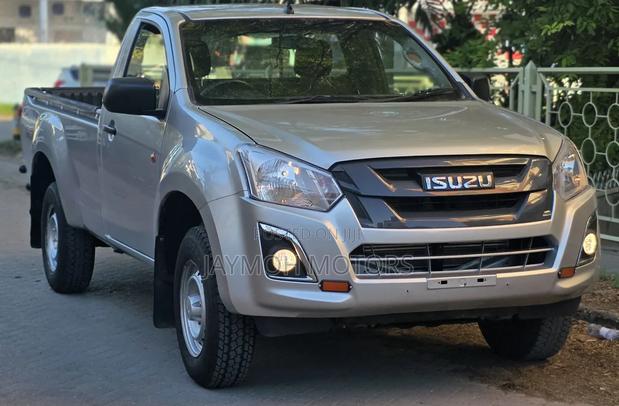 Isuzu D-MAX 2023