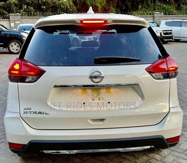 Nissan X-Trail 2.0 Petrol AWD 2019 White