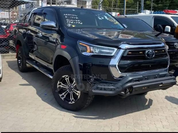 Toyota Hilux Revo Double Cab Deisel 2.4 AWD 2021 Black