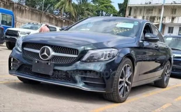 Mercedes-Benz C200 2019 Black
