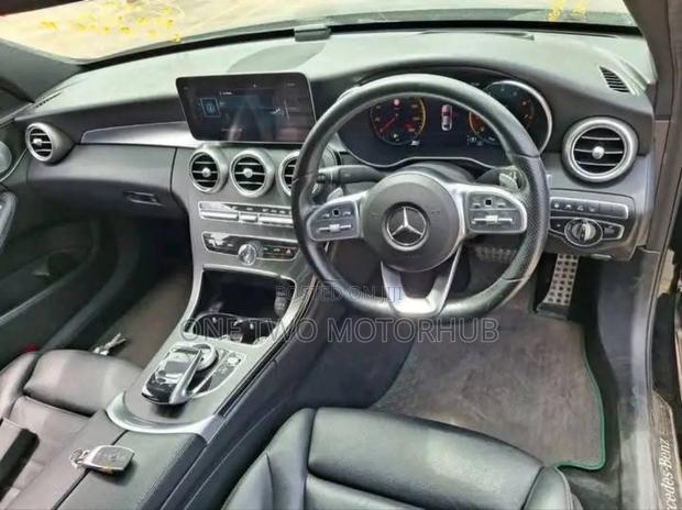 Mercedes-Benz C200 2019 Black