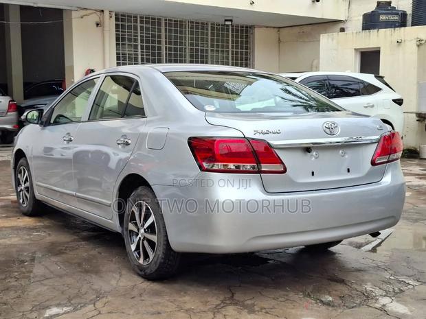 Toyota Premio 1.5 FWD 2019 Silver