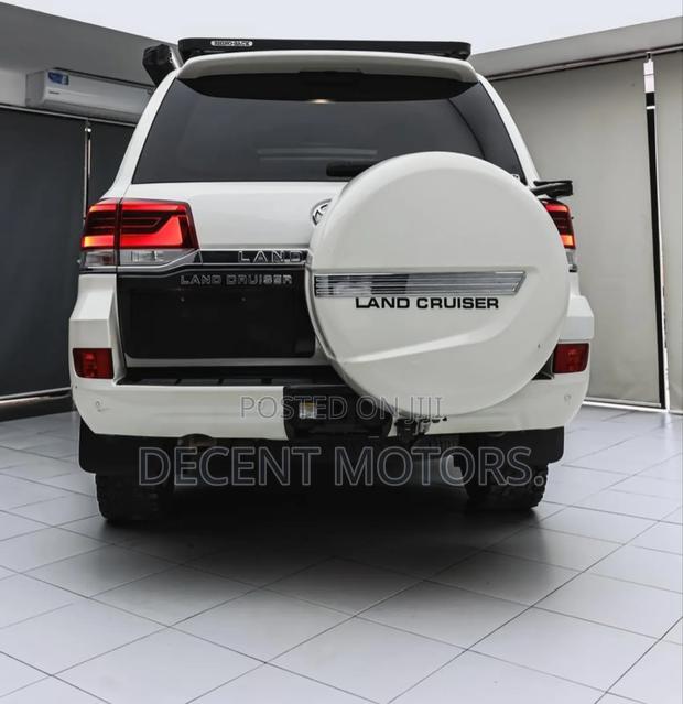 Toyota Land Cruiser 4.5 V8 TD 2018 White