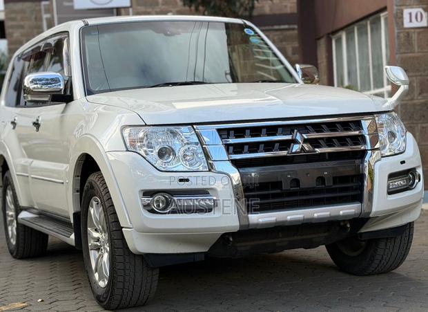 Mitsubishi Pajero 2019 White
