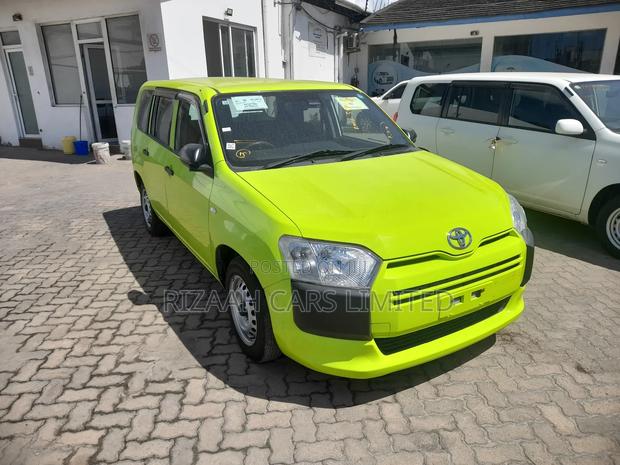 Toyota Probox 2022 Green