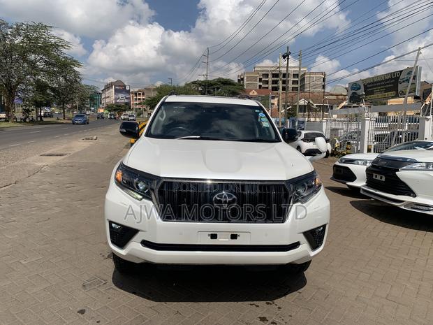 Toyota Land Cruiser Prado 2.8 2020 White