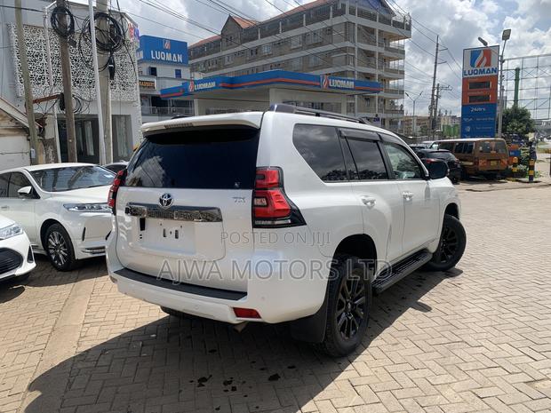 Toyota Land Cruiser Prado 2.8 2020 White