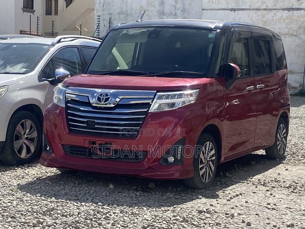 Toyota Roomy 2019 Burgundy