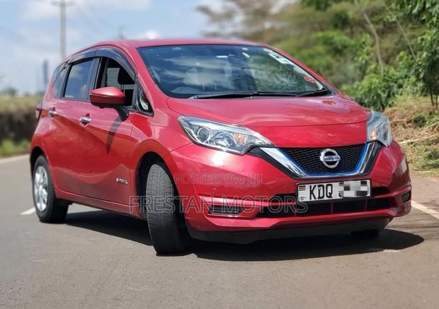 Nissan Note 2017 Red