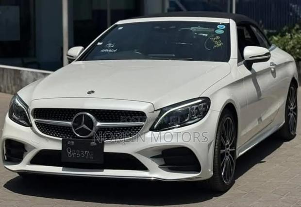 Mercedes-Benz C180 2019 Off white
