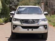 Toyota Fortuner 2.4 D AWD 2019 White for sale